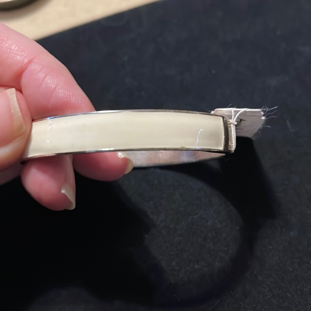 NWT Anna & Ava hinged bracelet